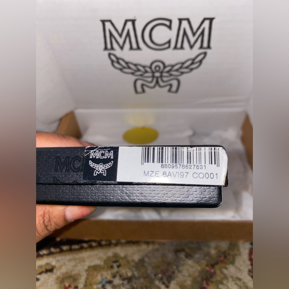 Authentic MCM iphoneX case - Picture 3 of 10